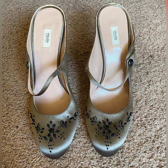 NEW NEVER WORN prada heels satin mule embroidered beaded gray black 8.5 classy - Picture 4 of 7